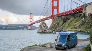 Autoutilitara electrică Rivian testată de Amazon în San Francisco