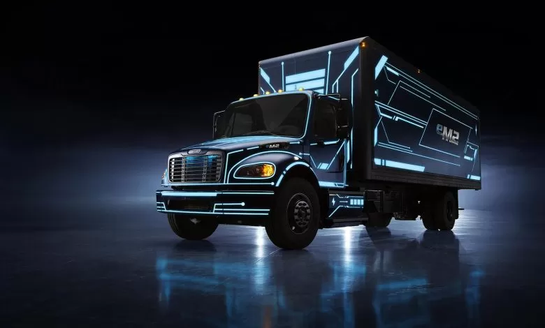 Freightliner depășește Tesla în cursa pentru camionul electric al viitorului