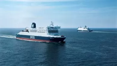 Acord între DFDS și P&O: șoferii pot urca în următorul feribot disponibil la Calais și Dover