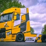 Renault Living Driver Single Cab cu lavoar, dulap cu sertare, canapea și masă