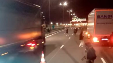 Noi atacuri violente ale imigranților, la Calais (VIDEO)