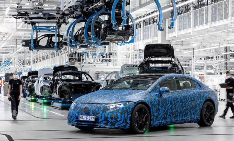 Producția de mașini electrice pune în pericol peste 200.000 de locuri de muncă, în Germania