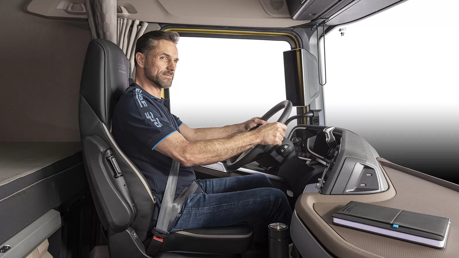 Noua generație DAF duce confortul șoferilor la alt nivel 3 Cab interior designed for maximum driver comfort in New Generation DAF trucks