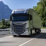 IVECO S-WAY vine cu motoare noi și un consum redus cu 3% 3 https://www.infotrucker.ro/transportor-auto-iveco-daily-cu-loc-pentru-4-masini-si-2-soferi/