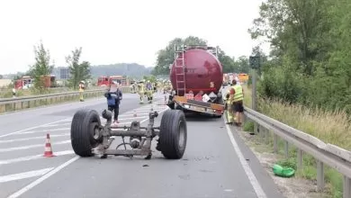 Un șofer român a rămas în mers fără o axă de la cisternă, în Germania 1 Un șofer român a rămas în mers fără o axă de la cisternă, în Germania