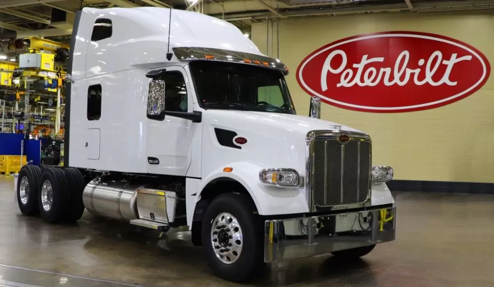 peterbilt 567 ultraloft 1 e1623567632180