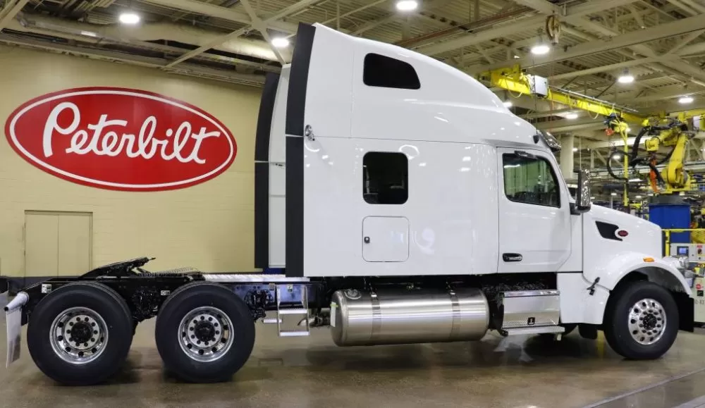 peterbilt 567 ultraloft 2 e1623567649743