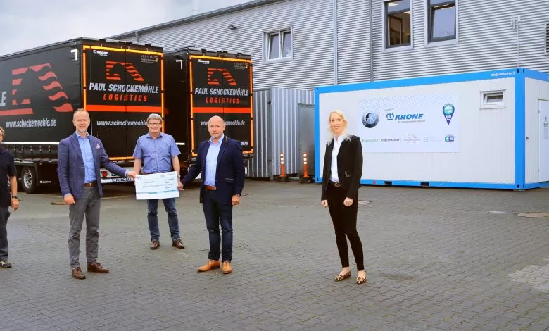 Krone oferă un nou container sanitar cu toalete și dușuri pentru șoferi 1 Krone oferă un nou container sanitar, cu toalete și dușuri pentru șoferi