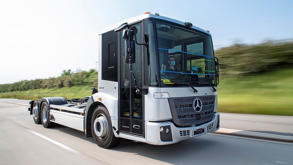 Mercedes testează al doilea camion electric al mărcii, eEconic