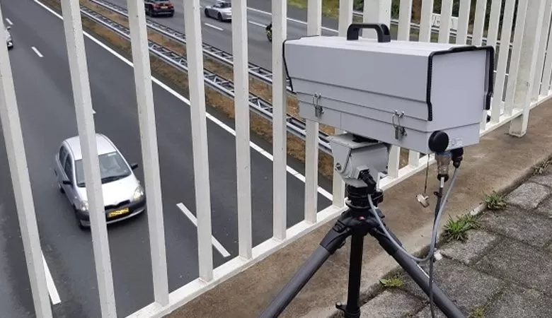 Cameră care recunoaște șoferii ce țin telefonul în mână, în Olanda