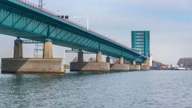 Olanda: Pe podul Haringvliet (A29) se va circula cu viteza de 50 km/h 1 Din 26 iulie, pe podul Haringvliet (A29) din Olanda se va circula cu viteza de 50 km/h