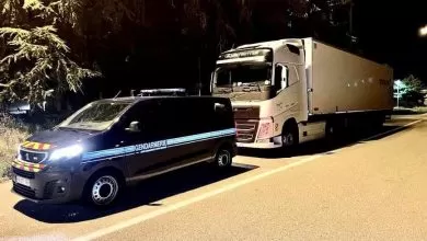 Franța | Șofer de camion prins că a rulat cu 145 km/h, fără centură și drogat