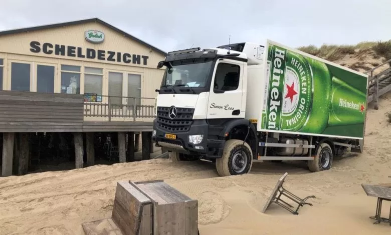 Camion de construcții 4x4 pentru distribuție de... bere