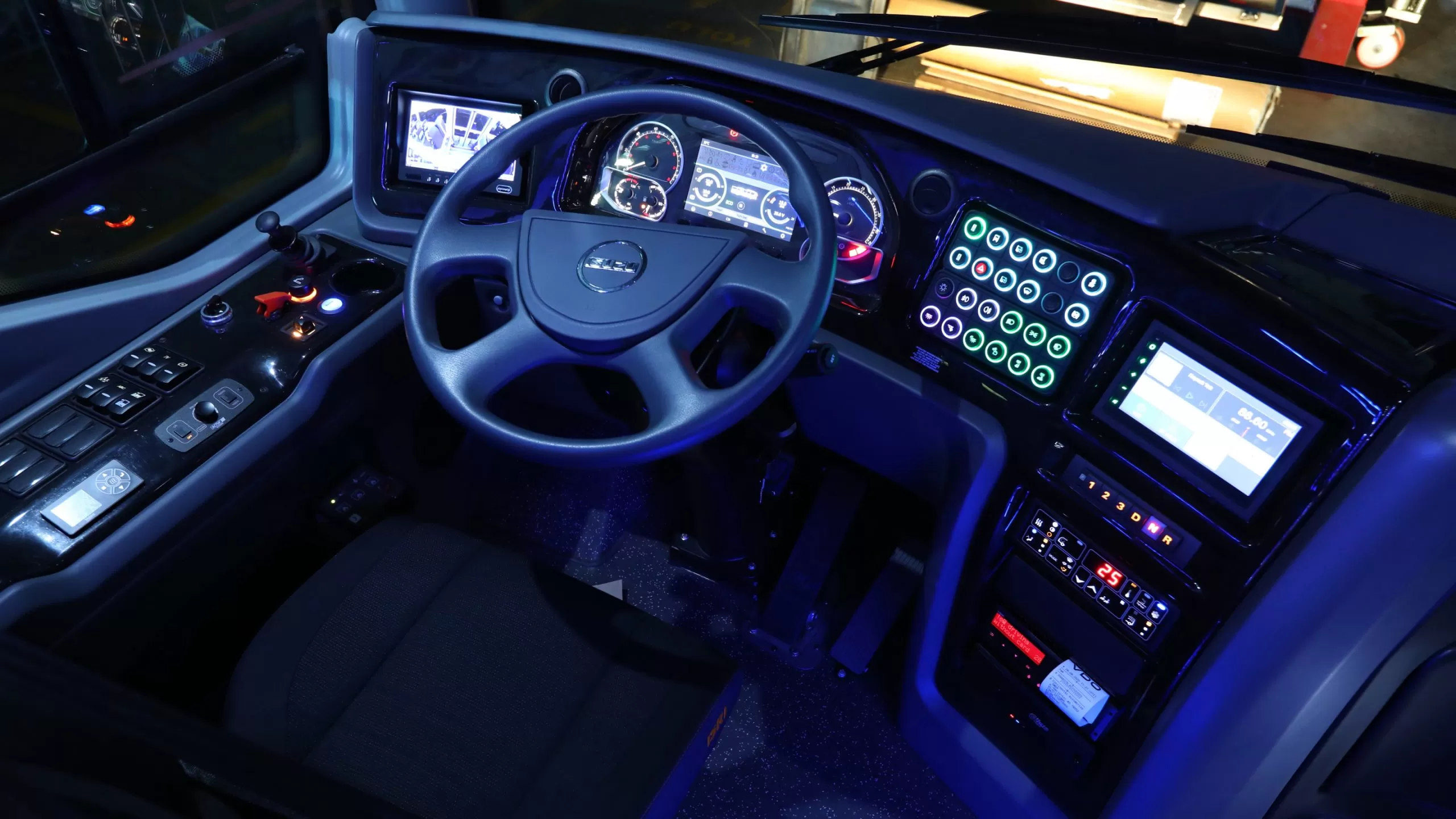 Kendo CNG, un autobuz interurban eficient și prietenos cu mediu 4 isuzu kendo cng3 scaled