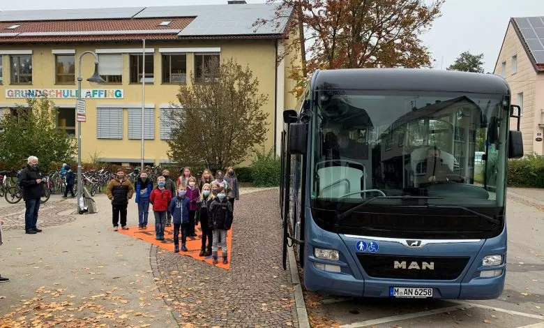 MAN continuă campania de promovare a călătoriilor sigure spre școală 1 MAN continuă campania de promovare a călătoriilor sigure spre școală