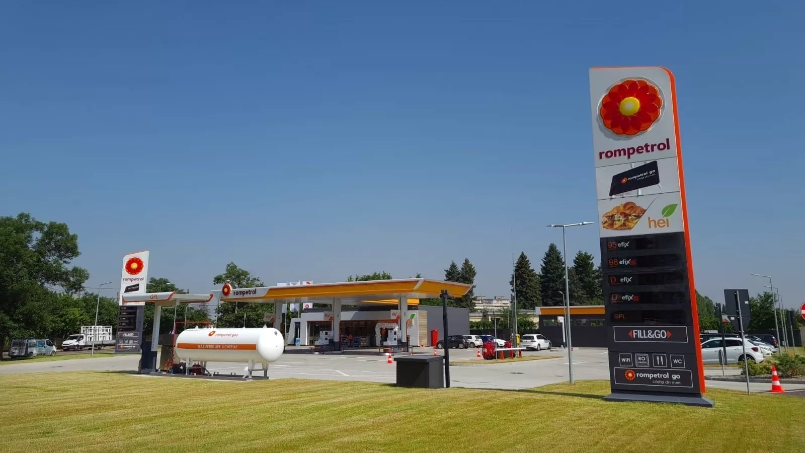 Rompetrol a deschis zece noi stații de alimentare, în toată țara