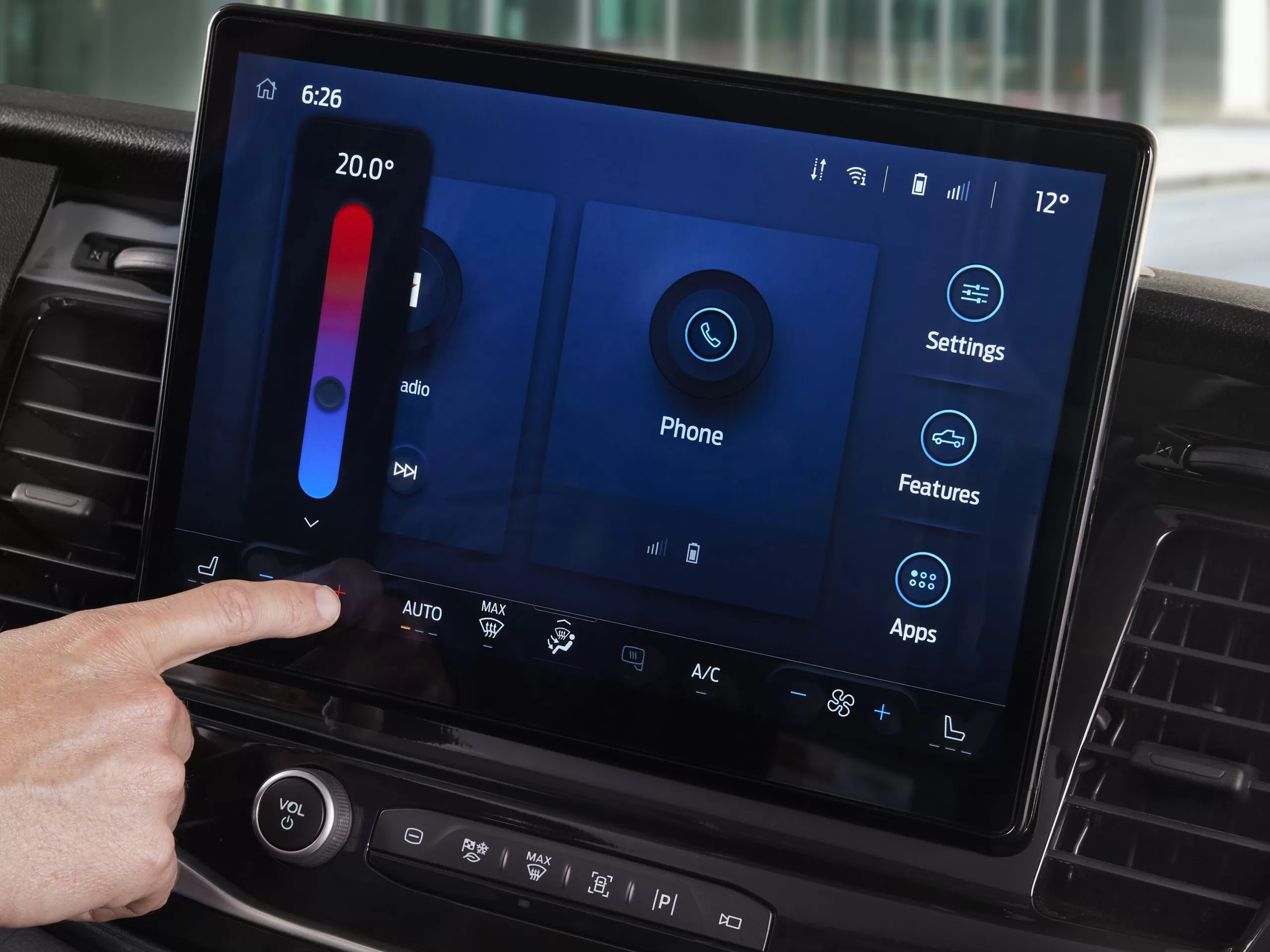Ford Transit 2022 vine cu noi funcții conectate, SYNC 4 și sisteme de asistență în standard 3 Transit SYNC 4 screen HR scaled
