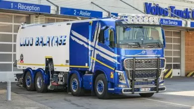 Cea mai puternică măturătoare stradală: Volvo FH16 750