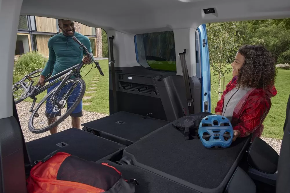 Ford a prezentat noul Tourneo Connect 5 Ford a prezentat noul Tourneo Connect