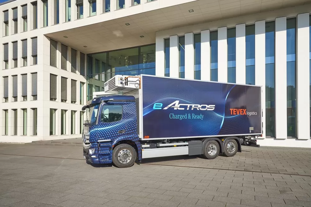 Mercedes eActros intră în producție la 7 octombrie. Bateriile și axele se produc de azi