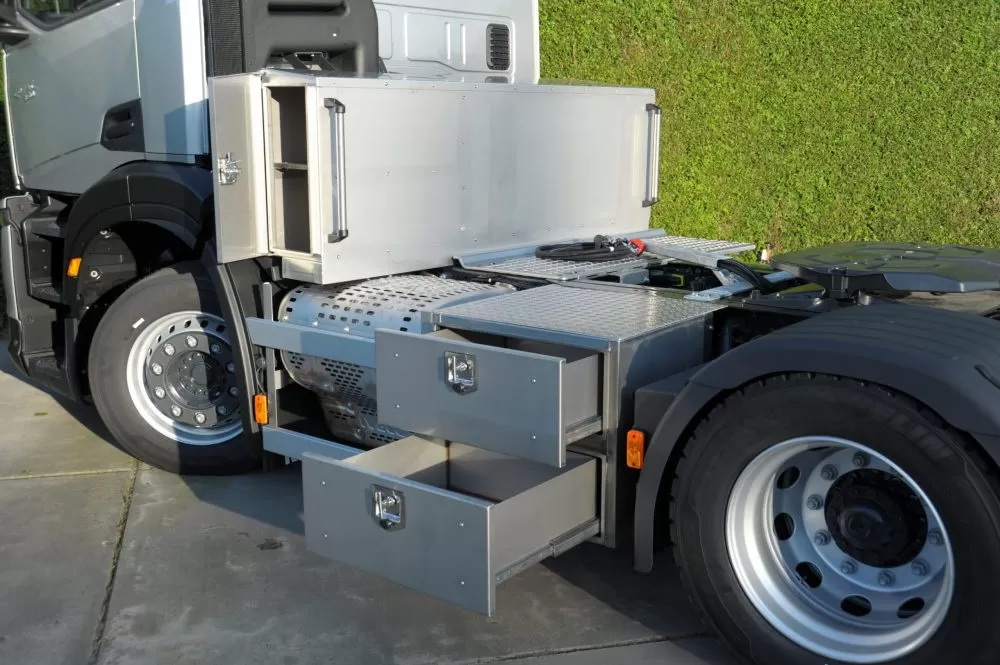 IVECO S-WAY Shorturn, cap tractor compact cu manevrabilitatea lui Daily