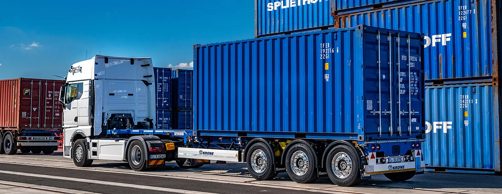 Krone Box Liner eLTU 40 Light Traction, un șasiu polivalent pentru transportul de containere