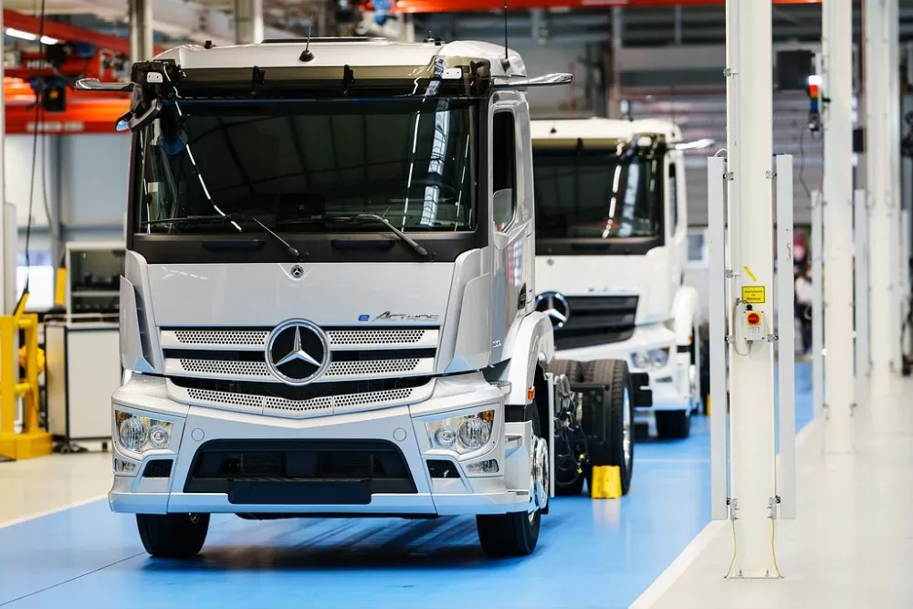 Totul despre camionul electric Mercedes eActros