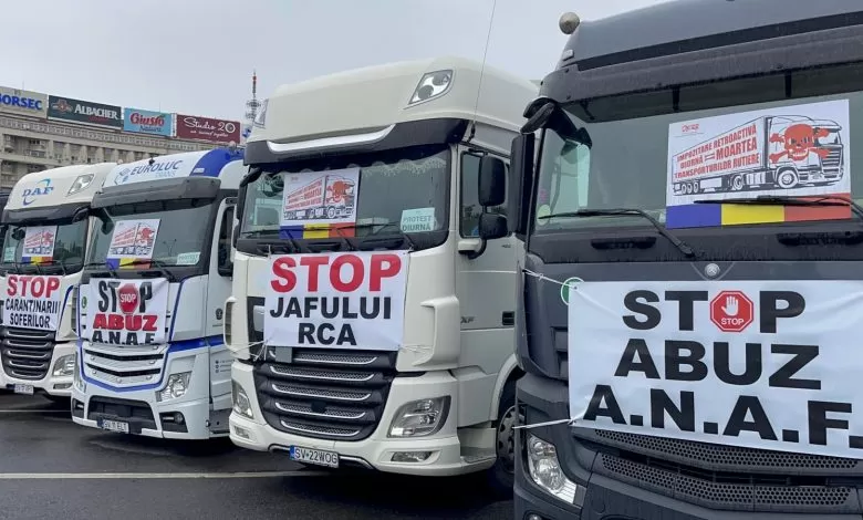 Un nou miting al transportatorilor, pe 17 noiembrie, în Piața Constituției 1 Un nou miting al transportatorilor, pe 17 noiembrie, în Piața Constituției