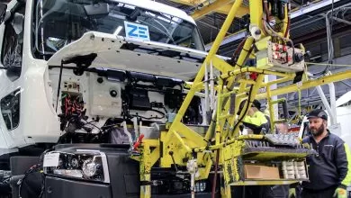 Renault angajează 100 de operatori pentru asamblarea de camioane electrice