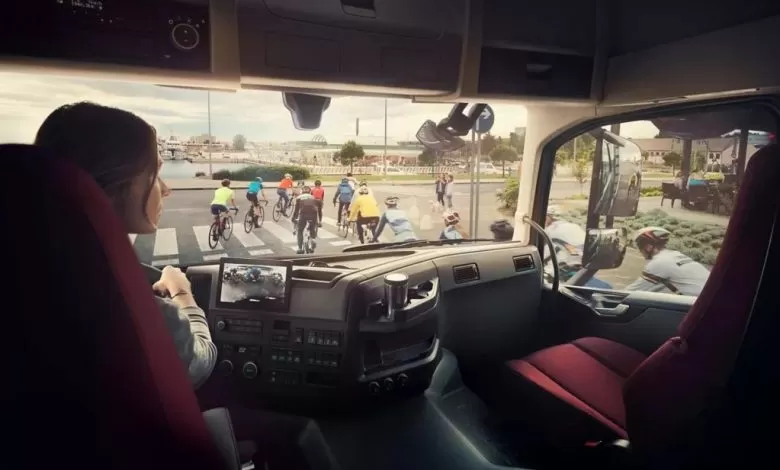 Până la 8 camere video pe noul Volvo FM. Vezi cum funcționează! 1 Noul Volvo FM, cu până la 8 camere video. Vezi cum funcționează!