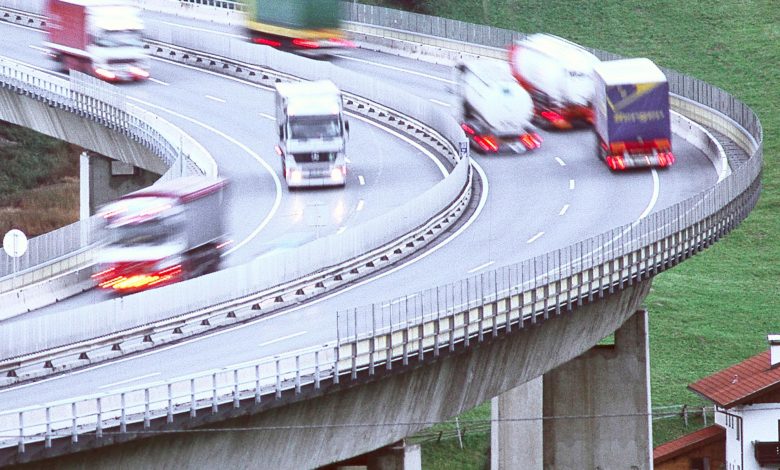 IRU solicită CE să ia măsuri împotriva Austriei, privind circulația camioanelor prin pasul Brenner