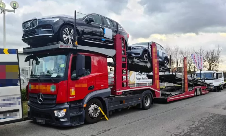 Un transportor auto cu tahograful manipulat blocat de poliția din Germania 1 Un transportor auto cu tahograful manipulat blocat de poliția din Germania