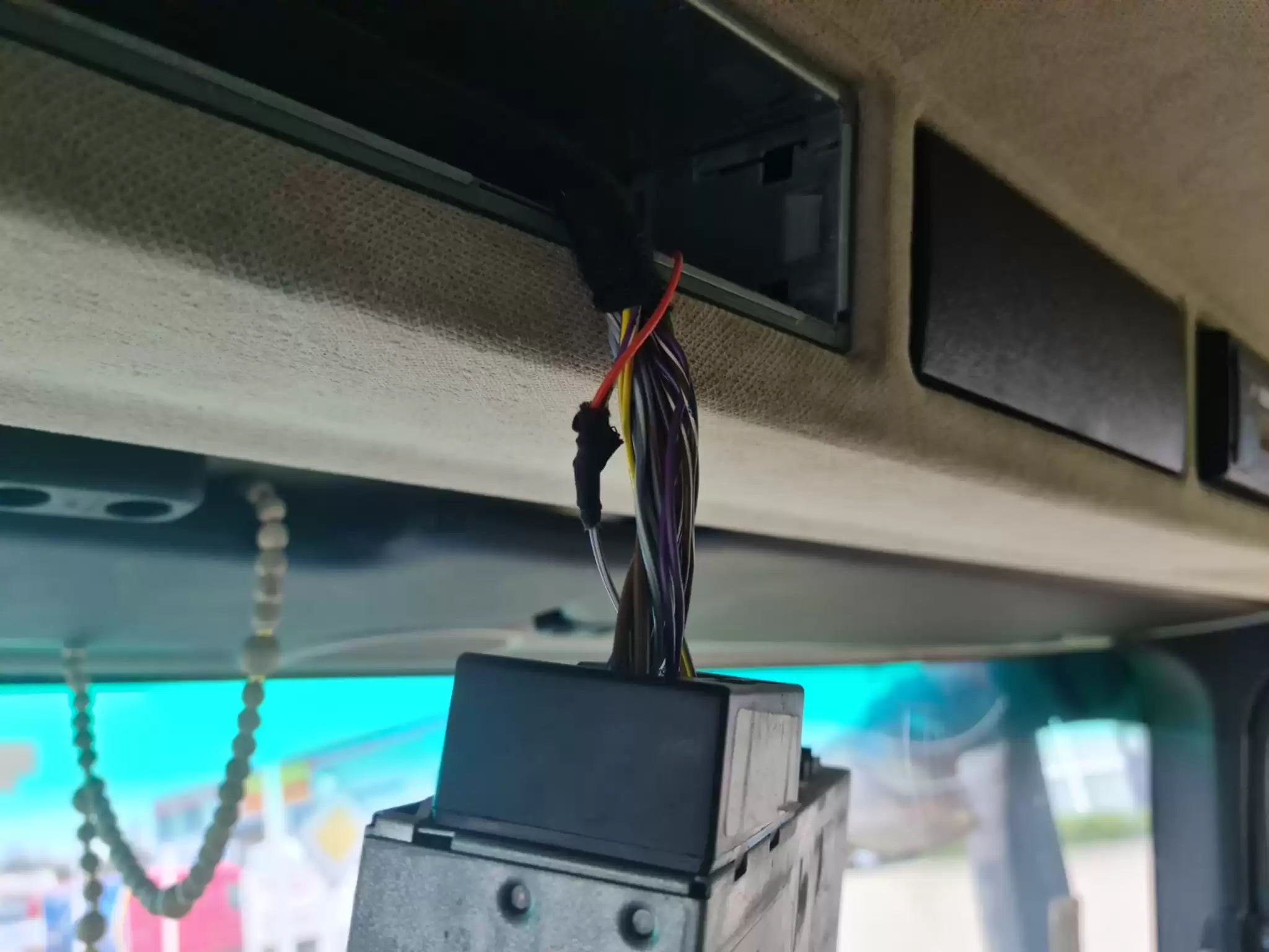 Un transportor auto cu tahograful manipulat blocat de poliția din Germania 3 Un transportor auto cu tahograful manipulat blocat de poliția din Germania