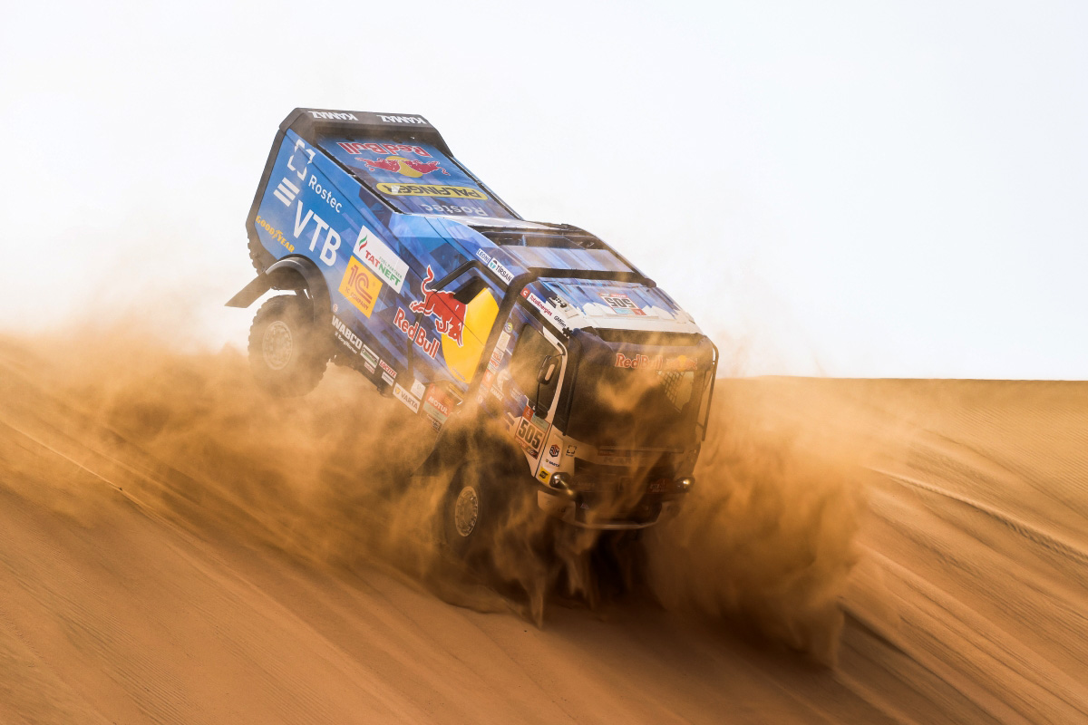 Goodyear a echipat camioanele clasate pe primele 6 locuri în Dakar 2022