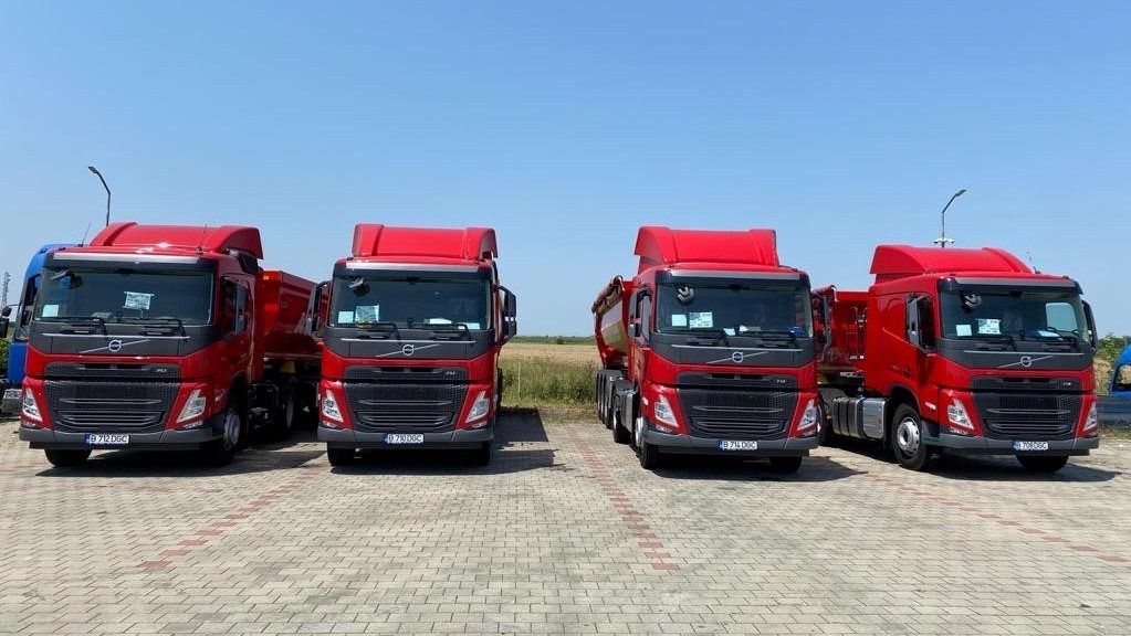 Volvo Trucks România a livrat aproape 900 de camioane noi în 2021