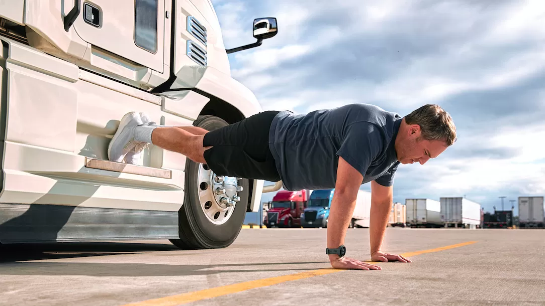 Garmin Instinct 2 - dēzl Edition, un ceas inteligent pentru șoferii de camion