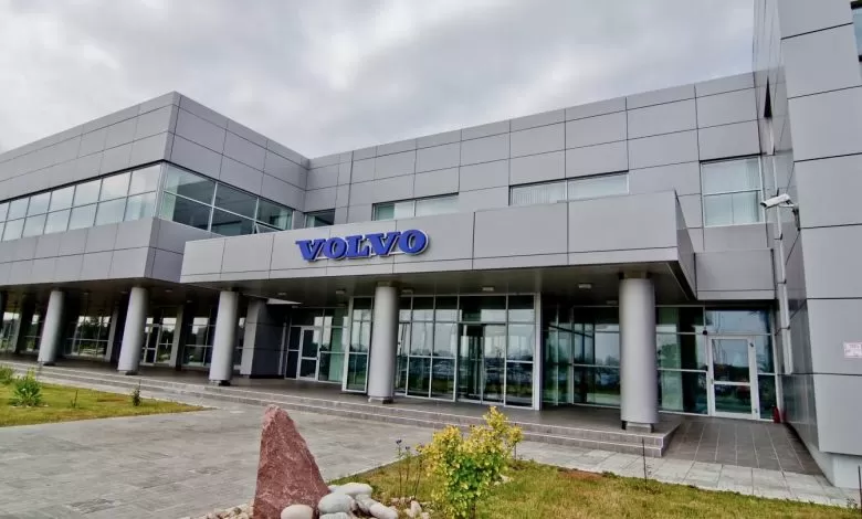 Războiul din Ucraina. Volvo Trucks suspendă producția în Rusia