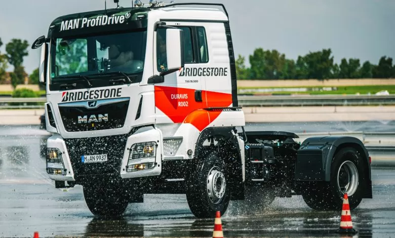 Bridgestone are o nouă pistă de testare pe suprafață umedă la Roma 1 Bridgestone are o nouă pistă de testare pe suprafață umedă la Roma