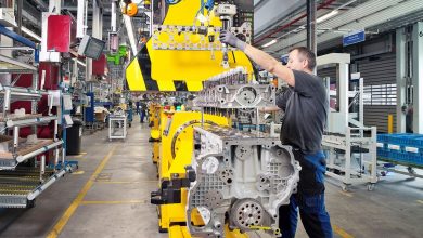 Daimler Truck reduce temporar programul de lucru în două fabrici
