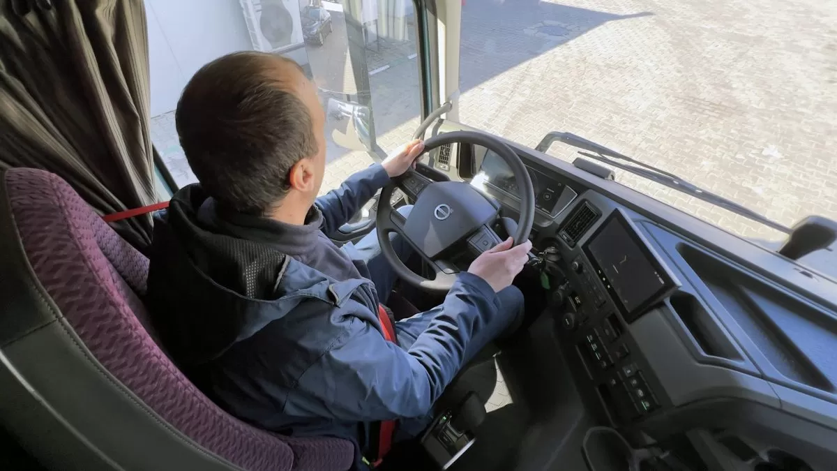 Test Volvo FM 460: Baby FH 3 Test Volvo FM 460: Baby FH