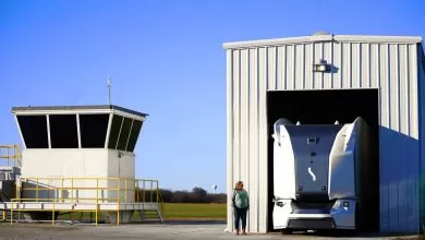 Primul operator de camion la distanță, din lume, este o femeie 1 Tiffany Heathcott este primul operator de camion la distanță din lume