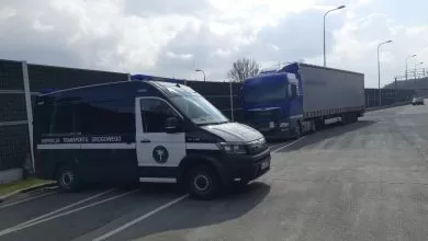 Un șofer de camion a condus aproape 30 de ore fără odihnă