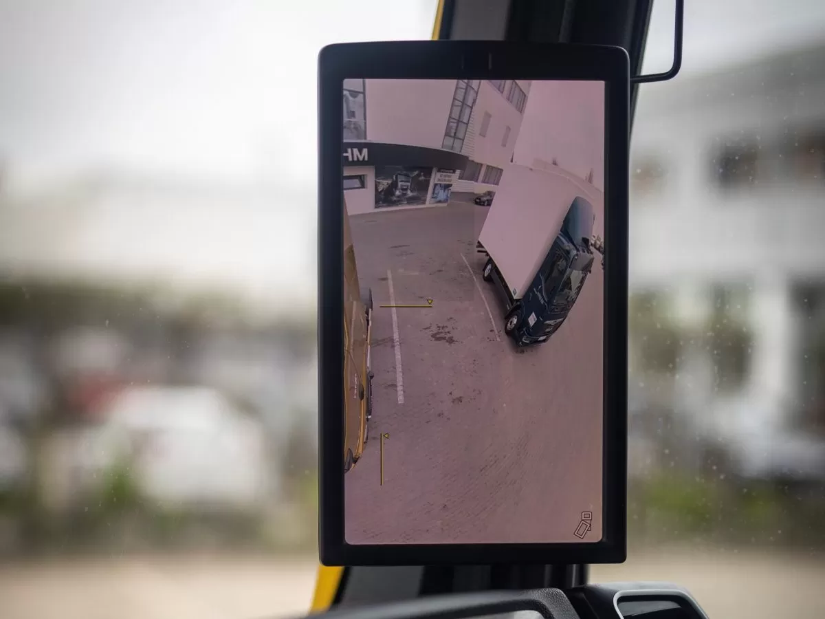 Prim contact MAN TGX OptiView: Cu ochii în patru