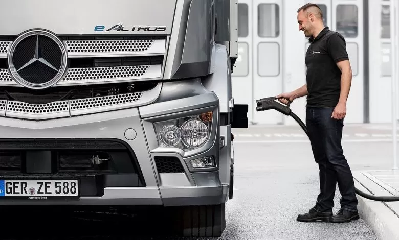 Daimler Truck, parteneriat strategic cu Manz în domeniul bateriilor 1 Daimler Truck, parteneriat strategic cu Manz în domeniul bateriilor