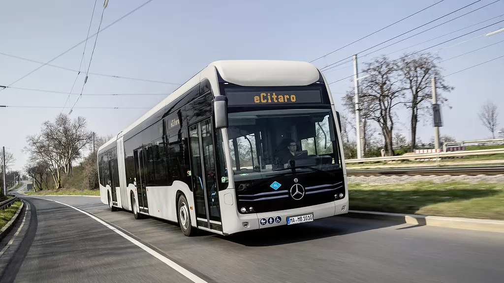 Noul autobuz eCitaro Range Extender vine cu autonomie de până la 400 km