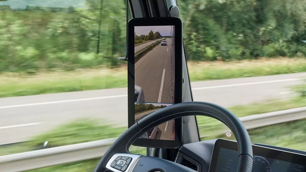 Mercedes-Benz Actros L MirrorCam 2