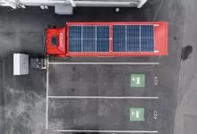 Niemi a echipat în premieră mondială un camion electric cu panouri solare 14 Niemi operează primul camion electric, din lume, echipat cu panouri solare