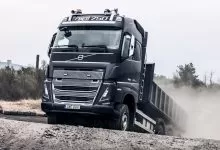 Volvo Trucks introduce noi funcții de siguranță pentru aplicațiile solicitante