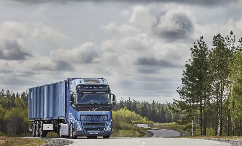 Volvo Trucks testează un camion electric cu pile de combustie cu hidrogen