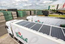 Grolsch transportă berea cu două camioane echipate cu panouri solare